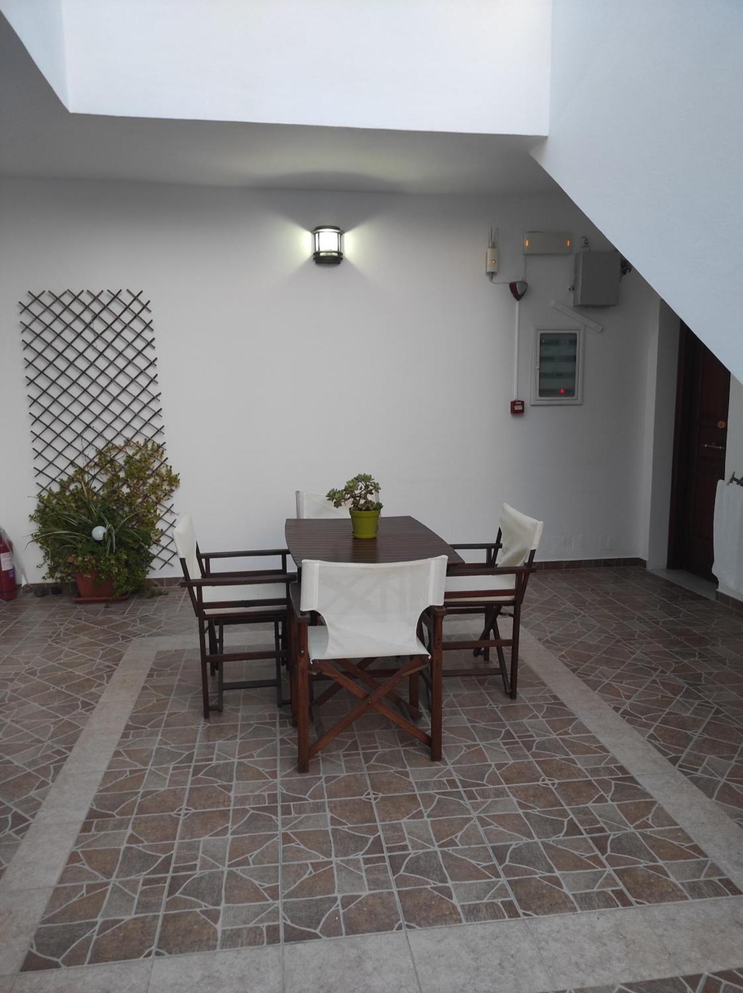 Vythos Appartement Adamantas  Buitenkant foto