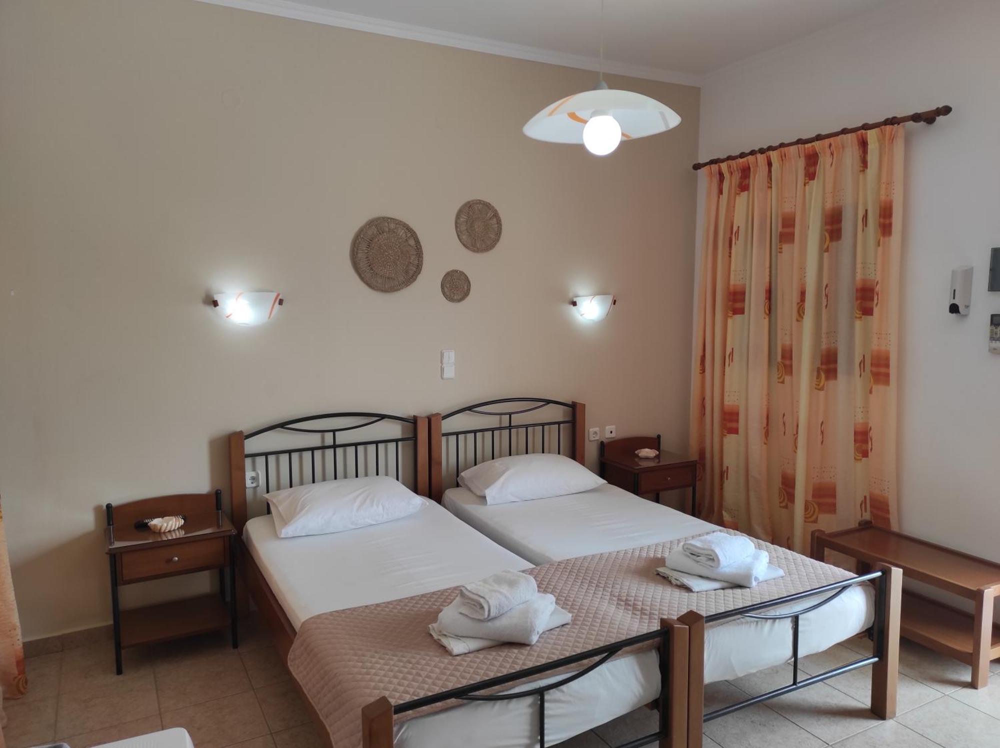Vythos Appartement Adamantas  Buitenkant foto