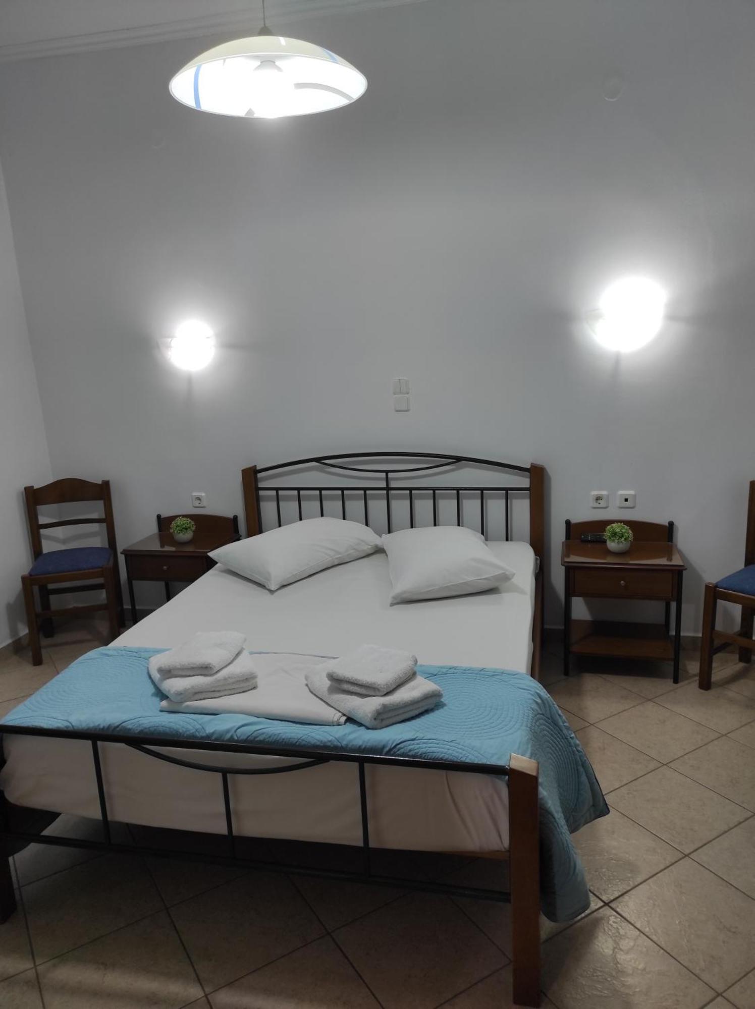 Vythos Appartement Adamantas  Buitenkant foto
