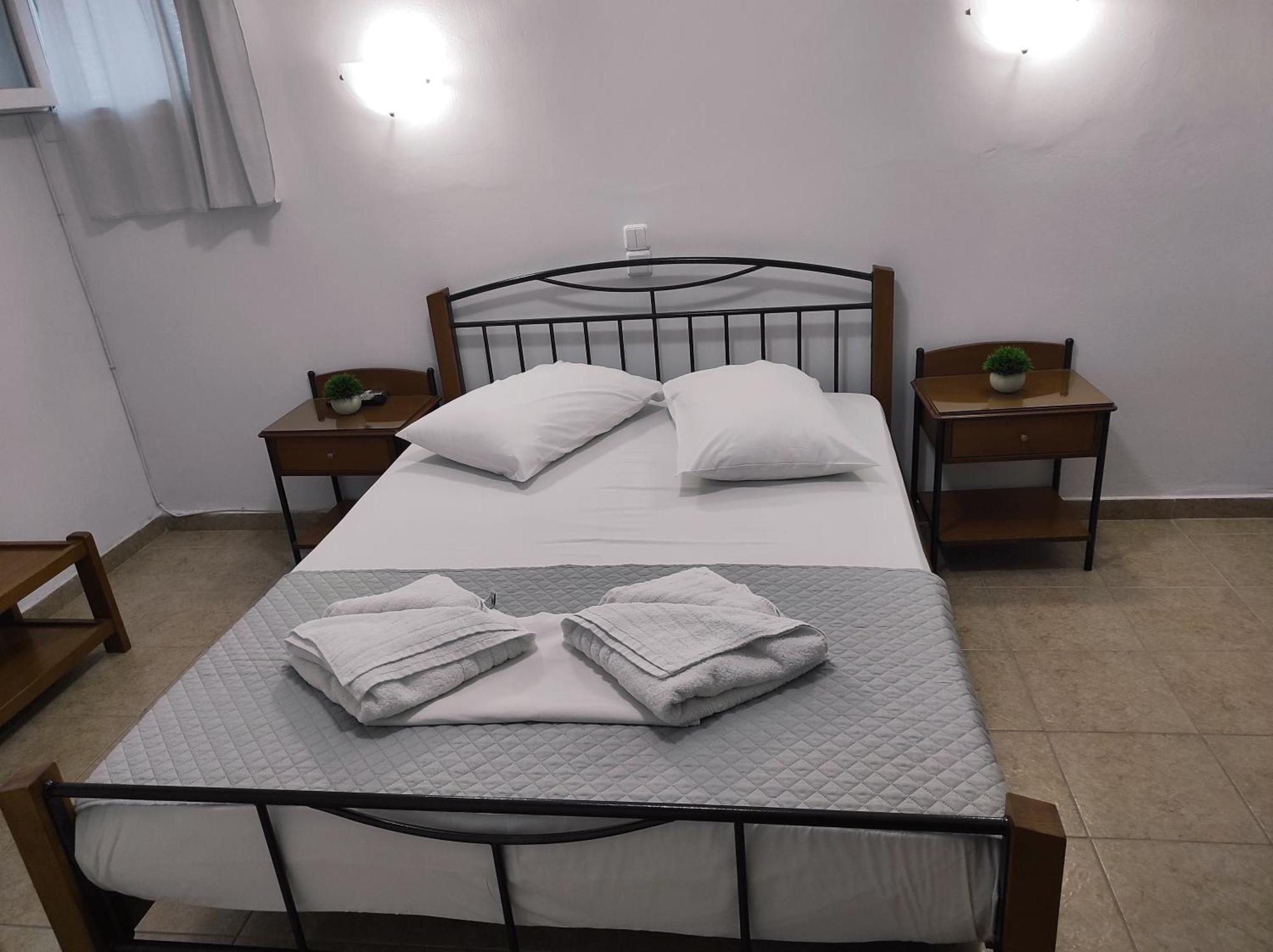 Vythos Appartement Adamantas  Buitenkant foto